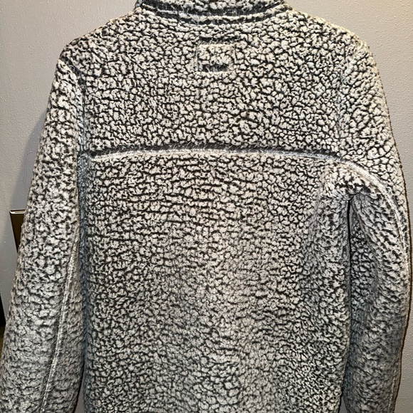 Abercrombie & Fitch Soft Gray Sherpa Jacket - Picture 5 of 5